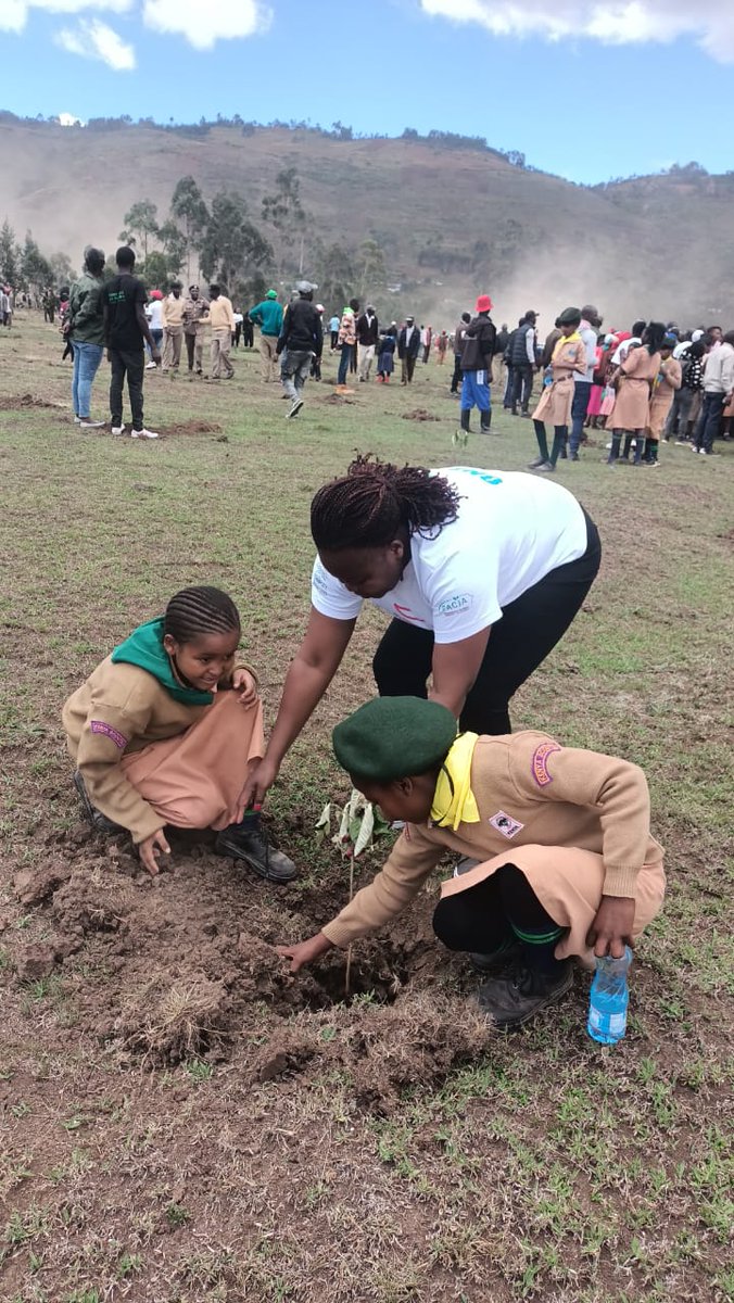 KPCGKenya's tweet photo. Today KPCG  team joined  @rigathi  DP and the young Paliamerians Association through @methumuhia   Foundation in Nyandarua County to sensitize the public on the importance of conservation of Lake Olbolsat.#PACJA #letsdance #PakvsNz #Kpcg #Climateaction #climatejustice https://t.co/s3sOBUm1Cp
