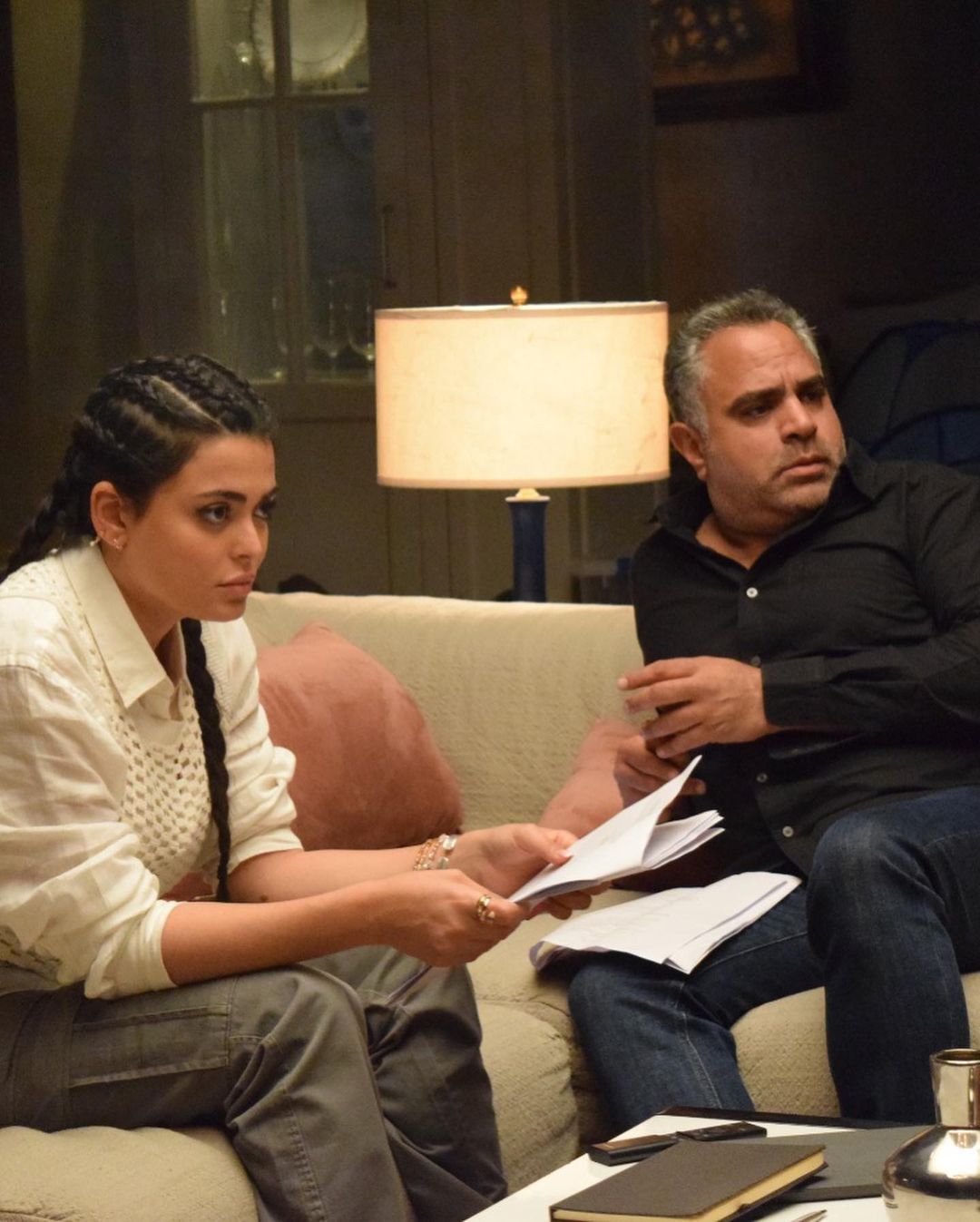 صحيفة الأسبوع المصرية | محمد شاهين ينشر صورًا مع أسماء جلال ويعلق: رفيقة  الروح