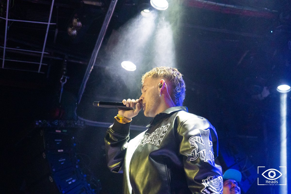 LiveMusicRadar_'s tweet photo. ¡Y aquí más fotos del concierto! 

⚡️ Qué ganas de gira, de festivales y de su gran concierto en el @WiZinkCenter el 23/2 ⚡️

#Hens #LiveMusicRadar 

📷 @MartaHeads https://t.co/ZF5Oa1TOK7