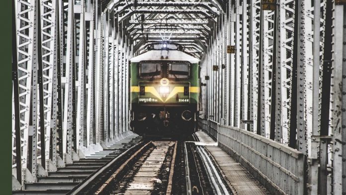 MetroRailNewsHQ's tweet image. [Railways Update]

RVNL Awarded Contract for the Automatic Block Signalling work from North western Railway - Metro Rail News

Read here:  buff.ly/3GNgA1j

#AutomaticBlockSignalling #contract #IndianRailways #JaipurDivision #RailVikasNigamLtd. #RVNL #Metrorailnews