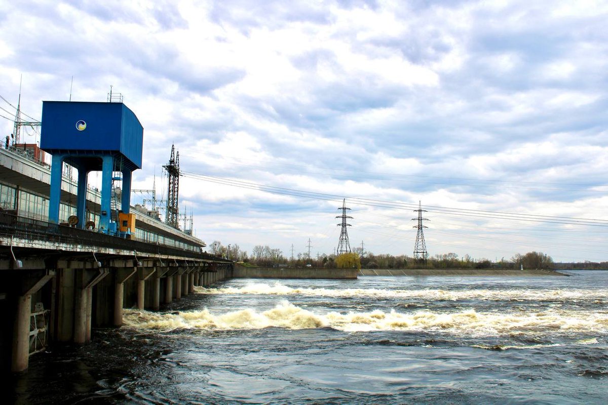 Ukrhydroenergo's tweet photo. Станом на 15 квітня у зв’язку з потужним весняним водопіллям стрімке збільшення рівнів води у водоймах фіксується майже у всіх регіонах України https://t.co/10WaYOzTm0 
#водопілля #дніпро #дністер #природа #річка #україна #укргідроенерго #гідроенергетика #енергетика https://t.co/BaI1zWFSeA
