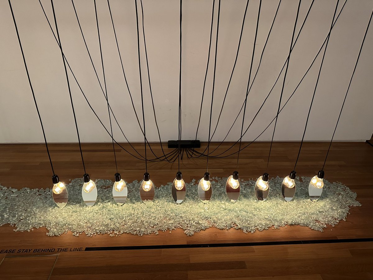 ChongyanmMa's tweet photo. Technology has revolutionized the way art is explained and interpreted, providing new ways to analyze, experience, and understand artworks@National Gallery Singapore @artsageingntu#artaging;#AG6309Wk8AY22T3 https://t.co/QpQKEy1HbK