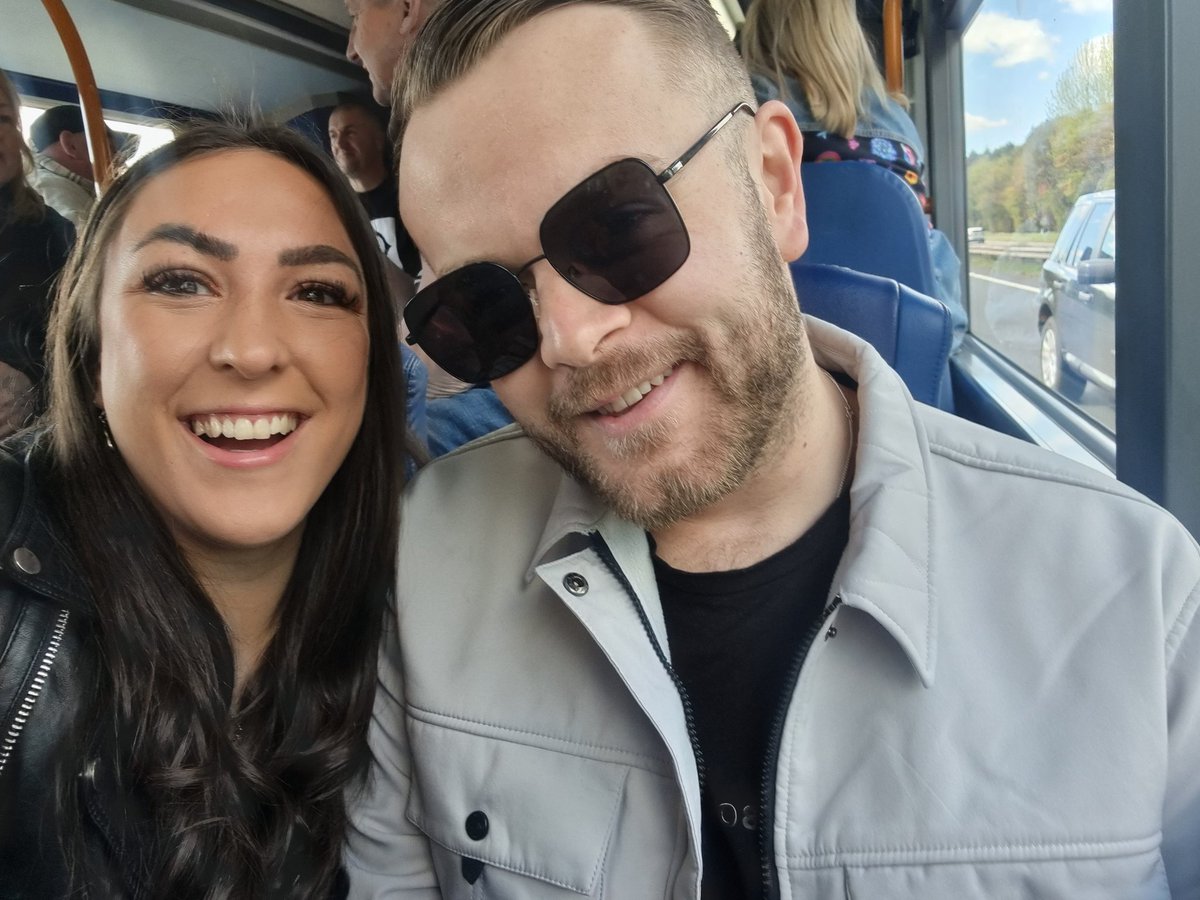 EYELASSHH!👅🌏 tweet media