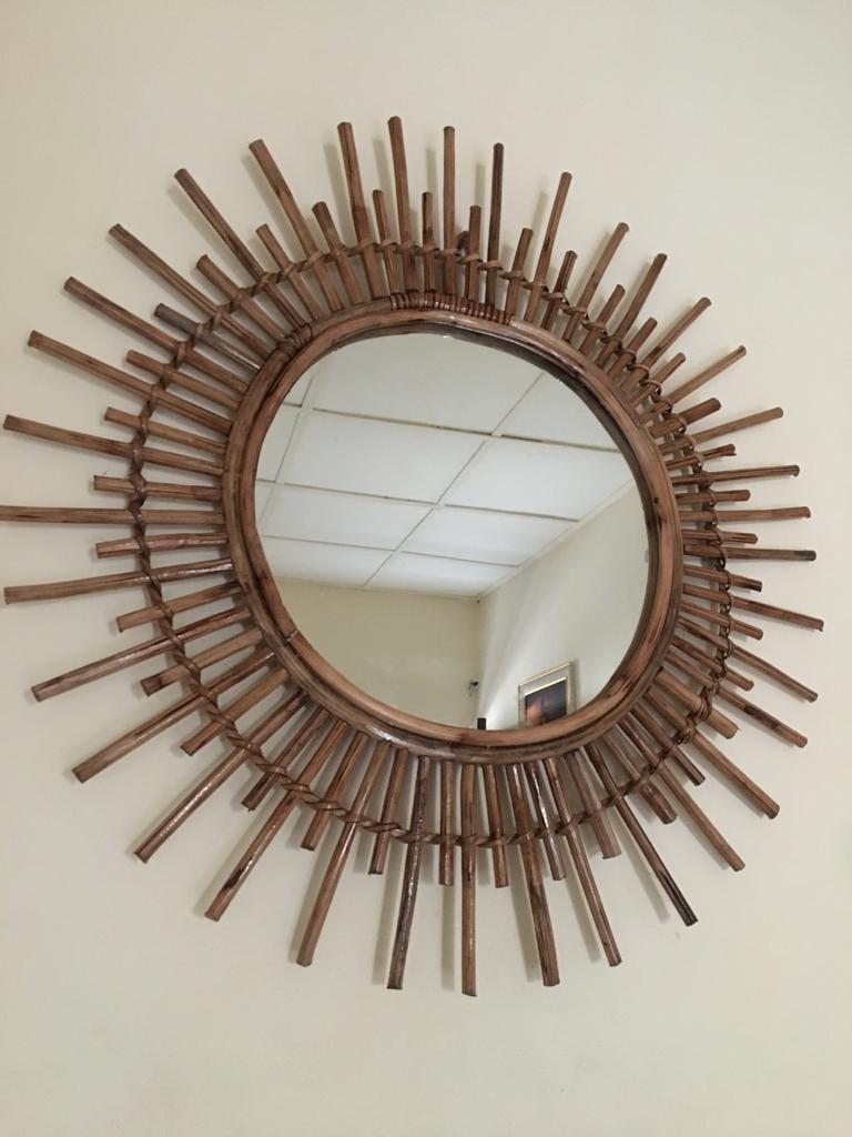 Oy_brands's tweet photo. This piece is a beautiful hand crafted round mirror made from cane/rattan. 
Price- #20000 🇳🇬
Pickup- Ibadan.
Nationwide delivery

Payment confirms Order
All items are handmade❤️

#ibadan #mirror #cane #hakimi #protest https://t.co/GTwhaThrLh