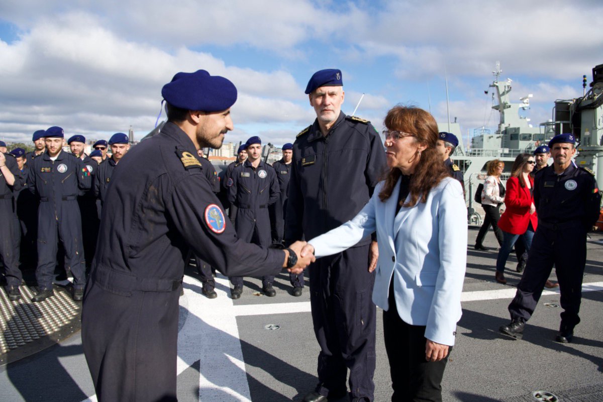 defesa_pt's tweet photo. Na largada do NRP Setúbal e do NRP Centauro, Helena Carreiras salientou que esta Força irá contribuir de forma direta para uma prioridade da ação externa em matéria de #defesa com a presença militar 🇵🇹 no Atlântico e na cooperação com os Estados-membros da CPLP. https://t.co/1x2tv03zMx