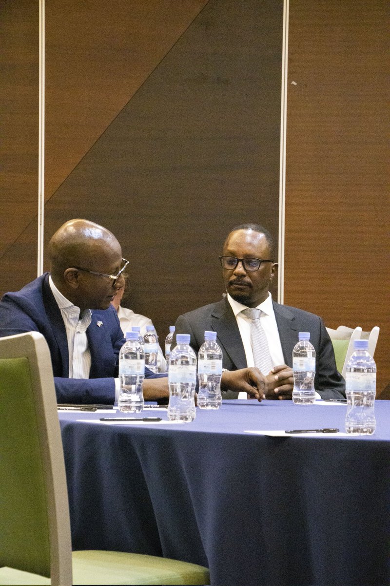 victornkindi's tweet photo. Hooza &amp; Partners et @HoozaMedia s'inscrivent dans cette vision afin de refléter les efforts communs et renforcer la confiance que le #Rwanda apporte au monde des affaires. #ChooseRwanda #CorporateCommunication #CorporateServices #BusinessIntelligence https://t.co/pfqPRkecOM