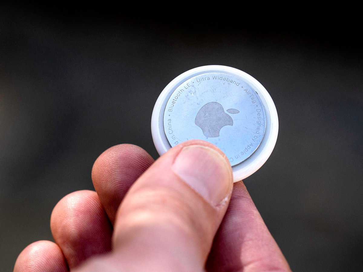 Concerned about an AirTag tracking your location without your knowledge? Here are some signs that may help you detect a hidden AirTag. wired.trib.al/5RFypAN

📷: Melina Mara/Getty Images