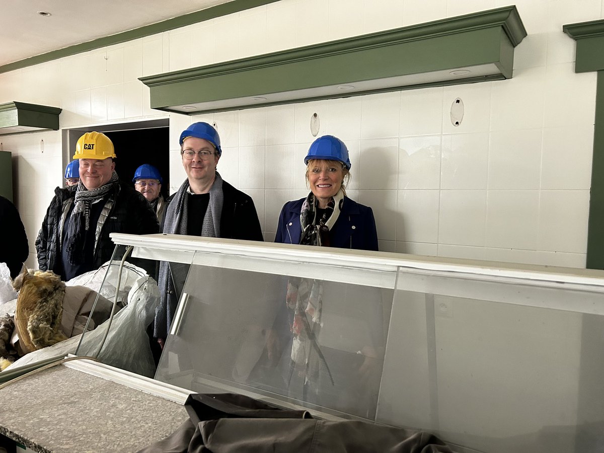 MadyDorchies's tweet image. A #Arleux, visite des chantiers accompagnés par la @hautsdefrance afin d’améliorer la qualité de vie des habitants dans le cadre du dispositif #redynamisation  #centrebourg 
#Arleux peut compter sur la Region #hautsdefrance pour rendre plus attractif son #centrebourg