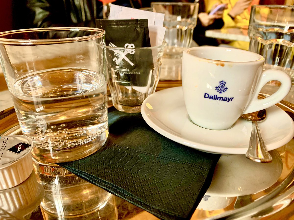 IvanAnastasovs1's tweet photo. #passionatelove #ristretto #operacafe #Budapest https://t.co/yq4PQ5gZra
