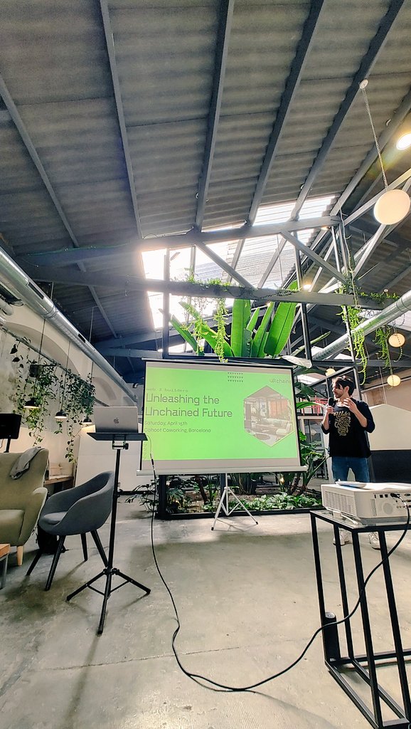 If you'd told me two years ago today that I'd be getting up early on a Saturday to study tech, I'd have laughed. But hey, look at yourself now, eh.

S/O to <a href="/unchainedhub/">unchained</a>,  <a href="/habloencrypto/">Mija Popov 🦇🔊</a>  and <a href="/nicnode/">Nico Gallardo</a> for curating some sick content.