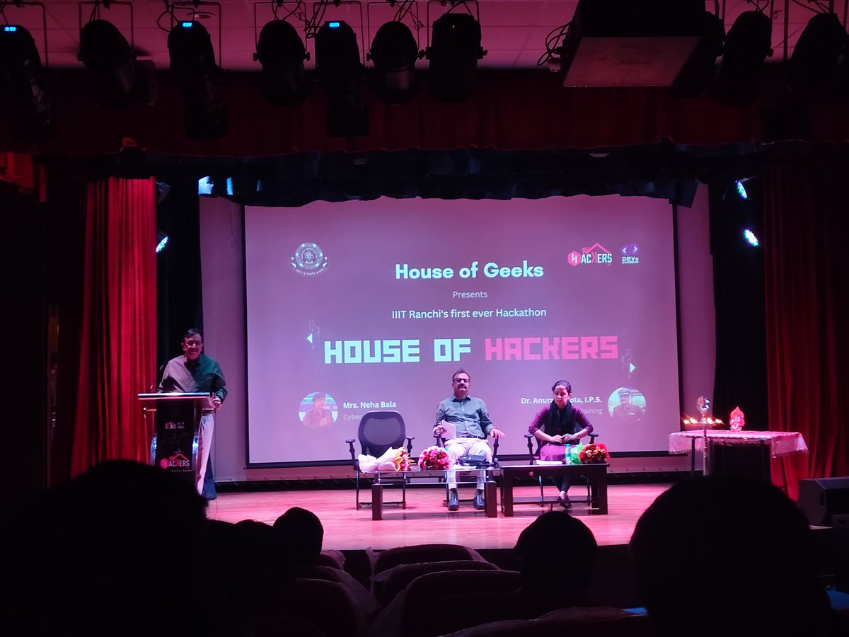 ujjalmanna07's tweet image. What an opportunity to attend such events Thank you❤️
#BlockmeetRanchi #devsdungeon
@FoundershipHQ @devs_dungeon @_houseofjackers @Web3Jh