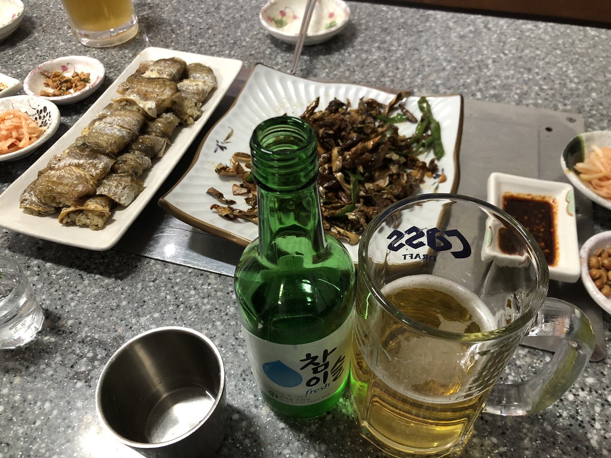 nomimashow's tweet photo. 강뚝, 명태만두 https://t.co/g3W5C1V1Uh