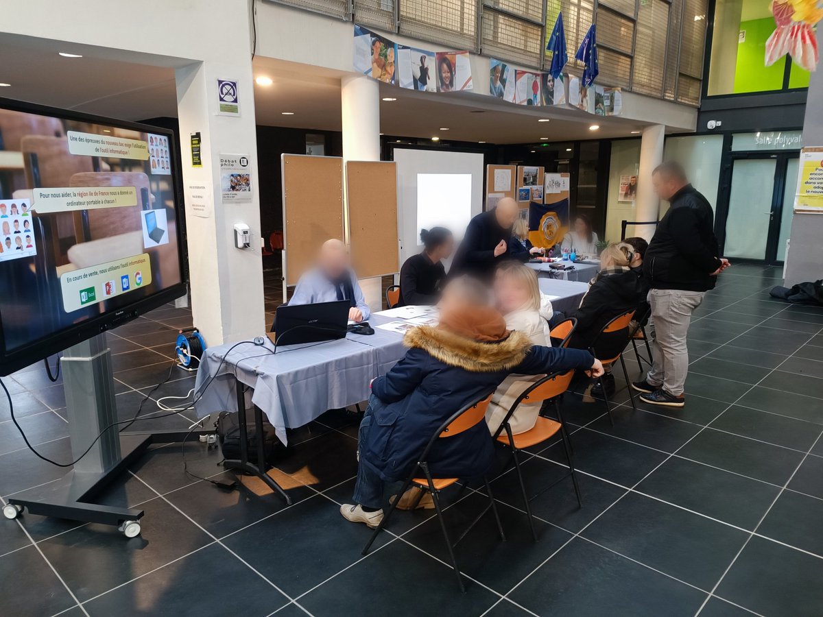 DDF_AUFRERE's tweet photo. Un grand merci à toutes celles et ceux qui ont participé et investi dans notre journée portes ouvertes au @LPO_LouisArmand ! Je suis ravi que l'événement se soit si bien déroulé grâce à votre aide. #lyceeLouisArmand #JPO #BacPro #MSPC #EPC #FMRC #MMEV #MCTA #NSI #SI #DNL https://t.co/emk2G87yyu