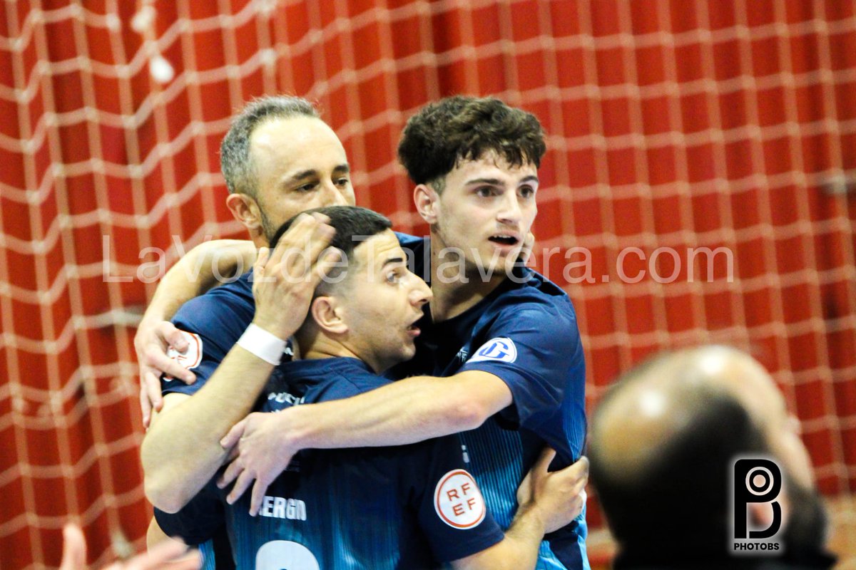 Photobs1's tweet photo. Más información sobre el partido @FS_Talavera vs @cdecobisafs en @lavozdetalavera  📷🗞️

https://t.co/xUrTgOwH71 https://t.co/ave3ditJjy