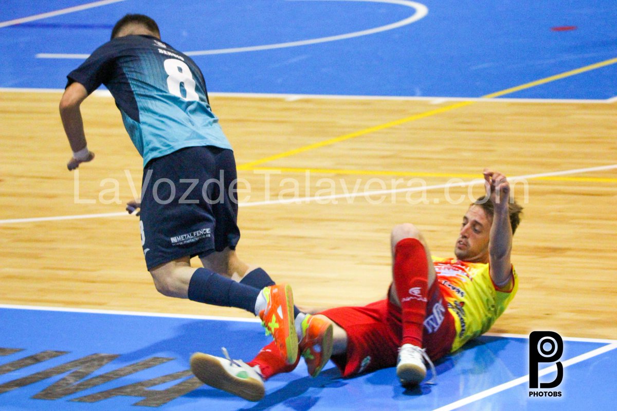 Photobs1's tweet photo. Más información sobre el partido @FS_Talavera vs @cdecobisafs en @lavozdetalavera  📷🗞️

https://t.co/xUrTgOwH71 https://t.co/ave3ditJjy