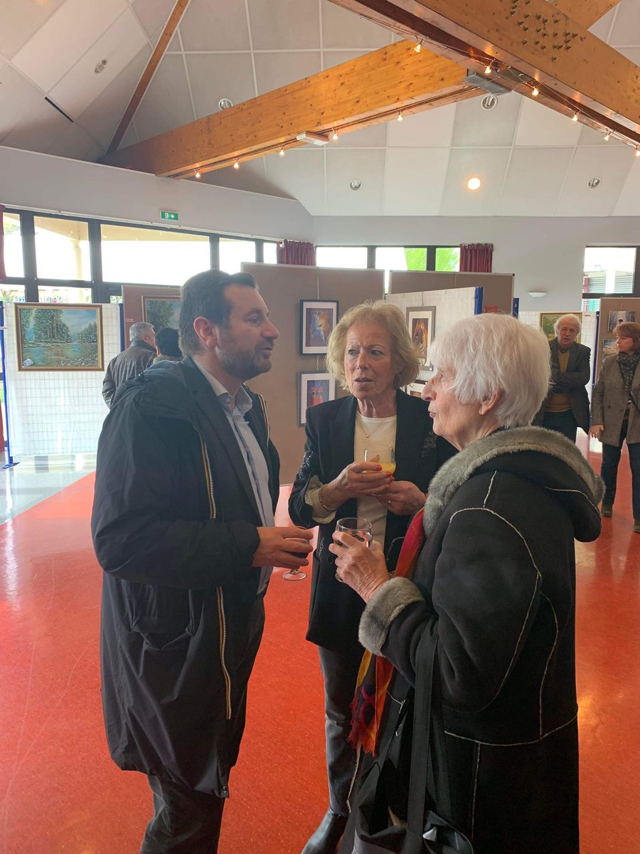 BonnaterreL's tweet photo. #Orival où j’ai retrouvé de nombreux amis, #peintres, élus et responsables associatifs pour le vernissage du beau salon de peinture du week-end .
Une mention particulière pour Bruno Surget qui remporte le prix de la Commune après celui de #Caudebec lès Elbeuf il y a 3 semaines. https://t.co/hEGAWLnPm3