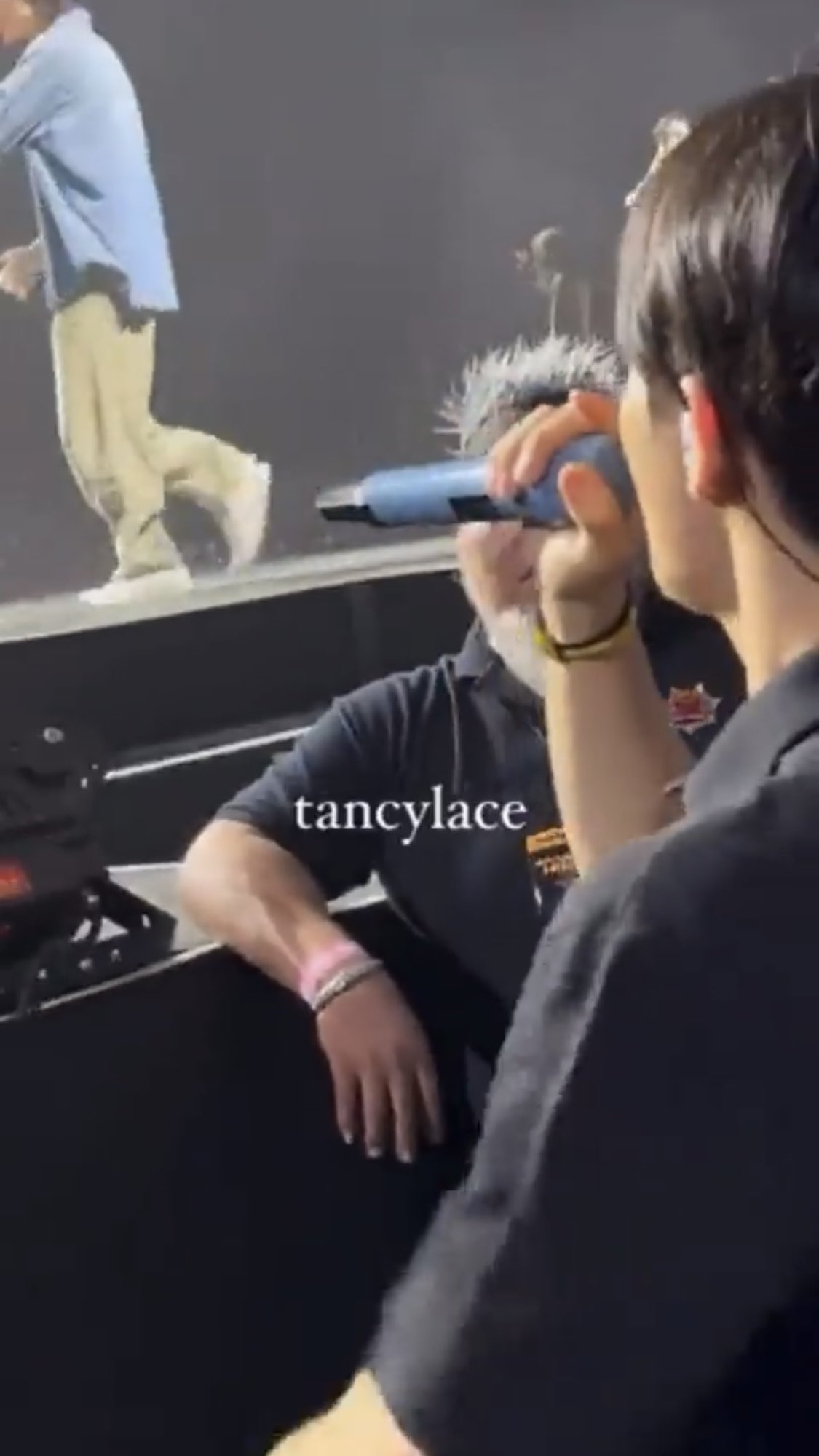 FtwOBltaUAEtc2o?format=jpg&name=large