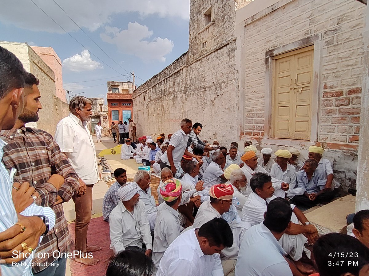 Babluparasriya's tweet photo. ओसियां विधायक दिव्या मदेरणा निवास स्थान बारनी खुर्द में पधारे. @DivyaMaderna https://t.co/xJKz9zZuGH