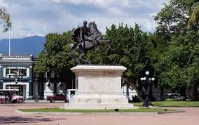 #Efemérides| Se inaugura la Plaza Bolívar de Maracay. Fue declarada Monumento Histórico Nacional el 15 de Abril de 1994, según Gaceta Oficial Nº 35.441 y forma parte de un conglomerado de edificaciones que se denominaría "Complejo Cívico Simón Bolívar"
#FANB
#41bgdablintriunfar