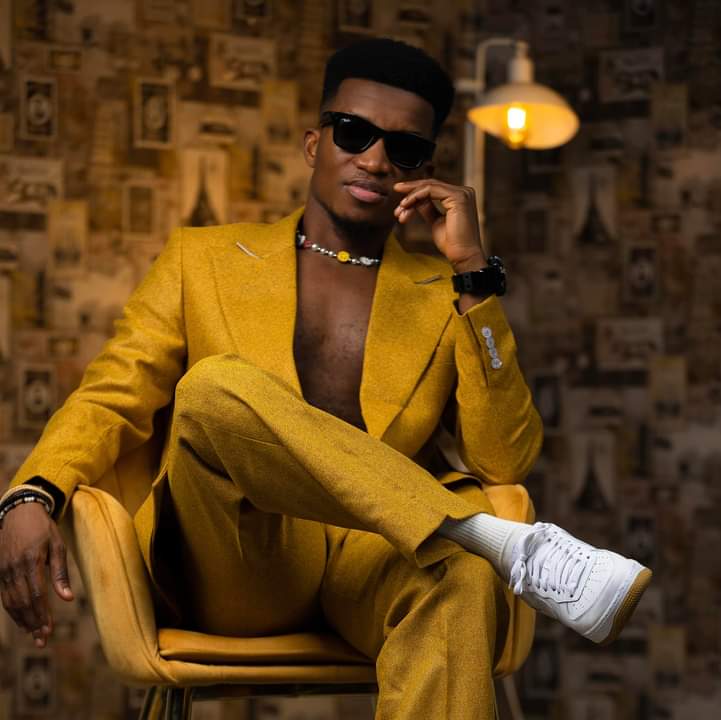 nafkassigh's tweet photo. Happy Birthday To My Brother @KinaataGh 

Enjoy your new age
#TeamMove https://t.co/0q0W5upjvi