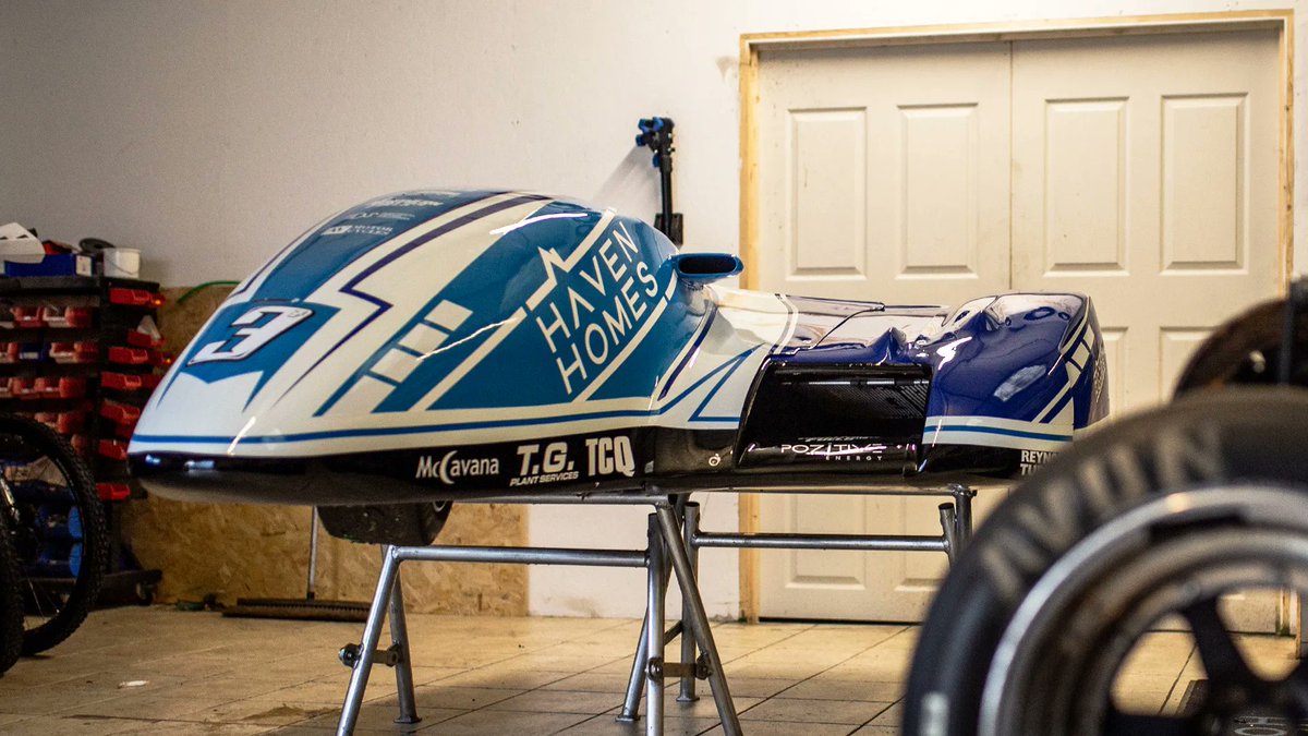 Fresh colours 💙🔥

An updated livery and some exciting upgrades for Ryan and Callum Crowe in 2023. Can they take the challenge to the Birchalls? 

#TTNews #SideCar #TTSidecar #RoadRacing #3wheeling