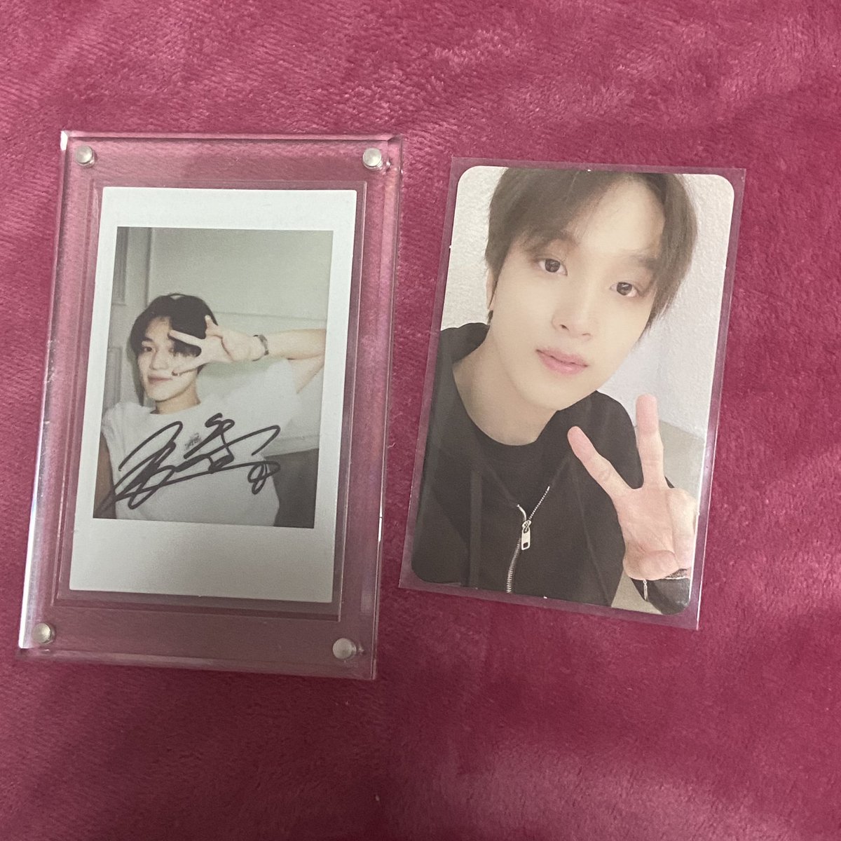 one20041107's tweet photo. wts lfb
want to sell chenle beatbox version pola
and txt nmixx pc
can shipped ww 🌍
come from china
all clean
if u want pls dm me
ina ph #pasarNCT #pasarnct #nmixx #txt #chenle https://t.co/dZl3nzqCop