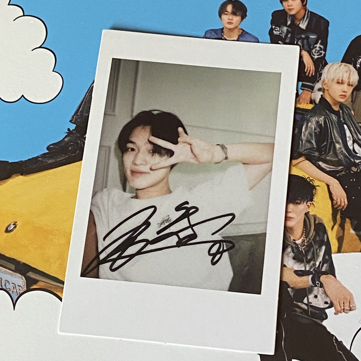 one20041107's tweet photo. wts lfb
want to sell chenle beatbox version pola
and txt nmixx pc
can shipped ww 🌍
come from china
all clean
if u want pls dm me
ina ph #pasarNCT #pasarnct #nmixx #txt #chenle https://t.co/dZl3nzqCop