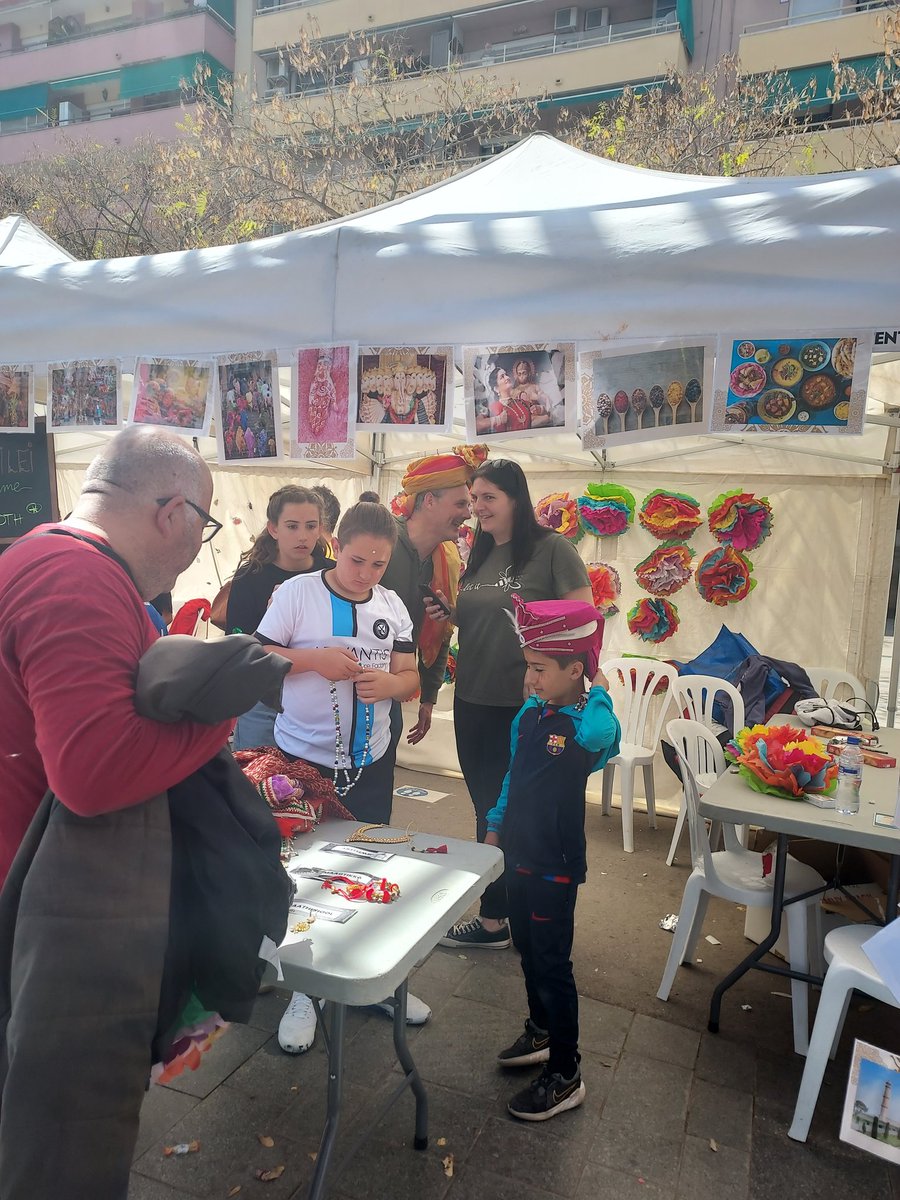 interseccions__'s tweet photo. Springfestival! Music, arts&crafts, storytelling amb many activities about the different cultures of the world, join us and let's fun
#springfestivalprat
#compartiminterseccions https://t.co/wJZCQoGwNt