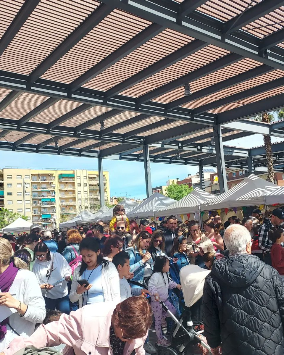 interseccions__'s tweet photo. Springfestival! Music, arts&crafts, storytelling amb many activities about the different cultures of the world, join us and let's fun
#springfestivalprat
#compartiminterseccions https://t.co/wJZCQoGwNt