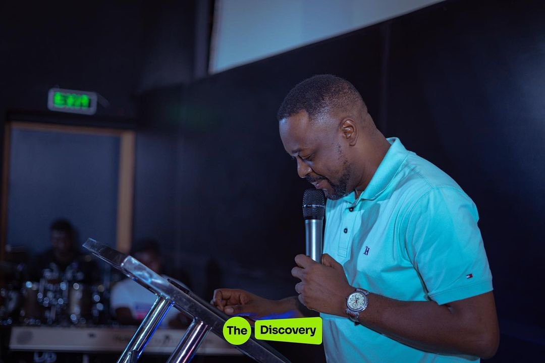 thediscoverybdj's tweet photo. The word was electrifying, and was given by our National head Pastor Adedotun Oyawoye. Thank you and God bless you sir 🔥

#TheDiscovery #TheDiscoveryBdj #InaugurationService #WallsandBridges https://t.co/n9kHI0DQXm
