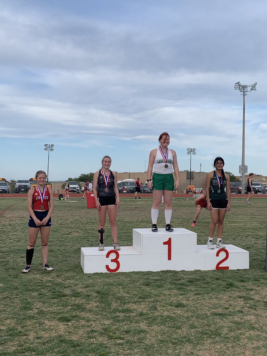 Congratulations Kenley Gerhart on advancing to the area meet! 
100 - 3rd