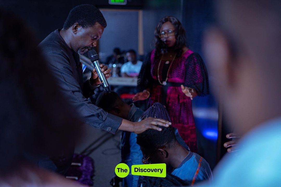 thediscoverybdj's tweet photo. Our pastors were blessed by our leaders and commissioned for the work ahead.
We are ecstatic to see the mighty things God is going to do in our midst 🤩
#TheDiscovery #TheDiscoveryBdj #InaugurationService #WallsandBridges https://t.co/PJkSPa6dEg