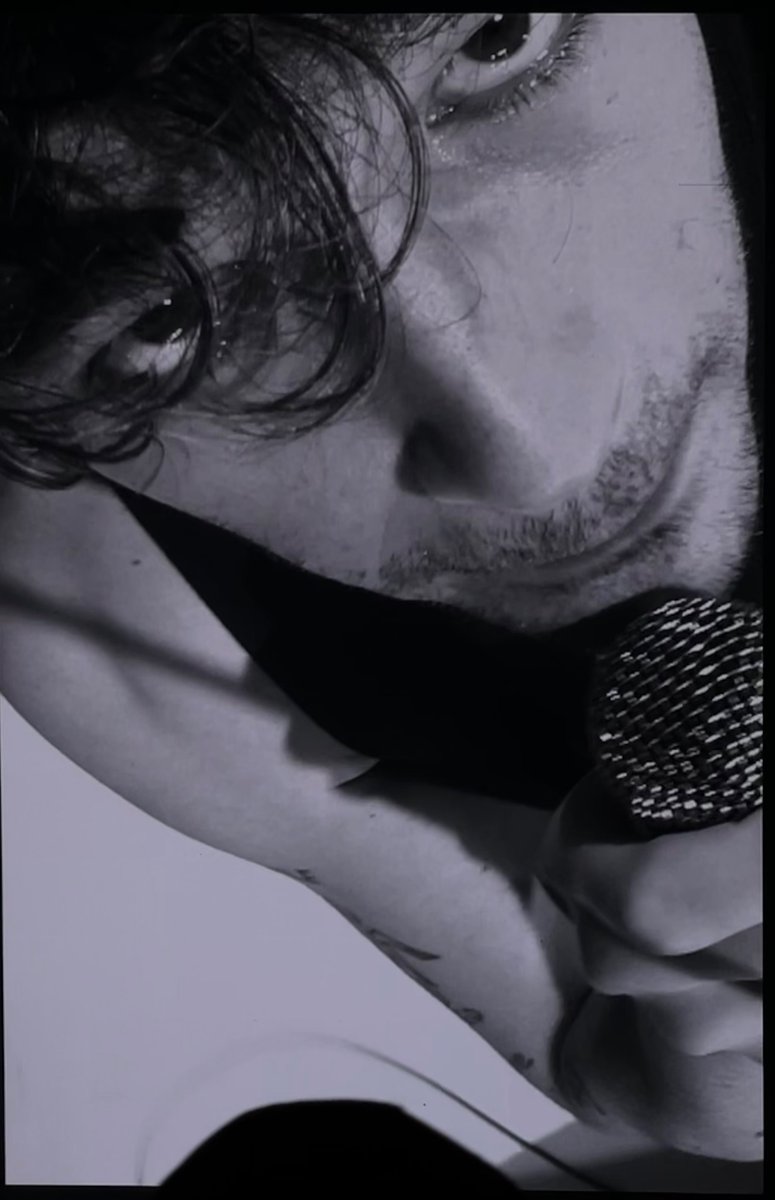 _lexusknight's tweet photo. I’ll leave these here @the1975 https://t.co/plo0imVx7m