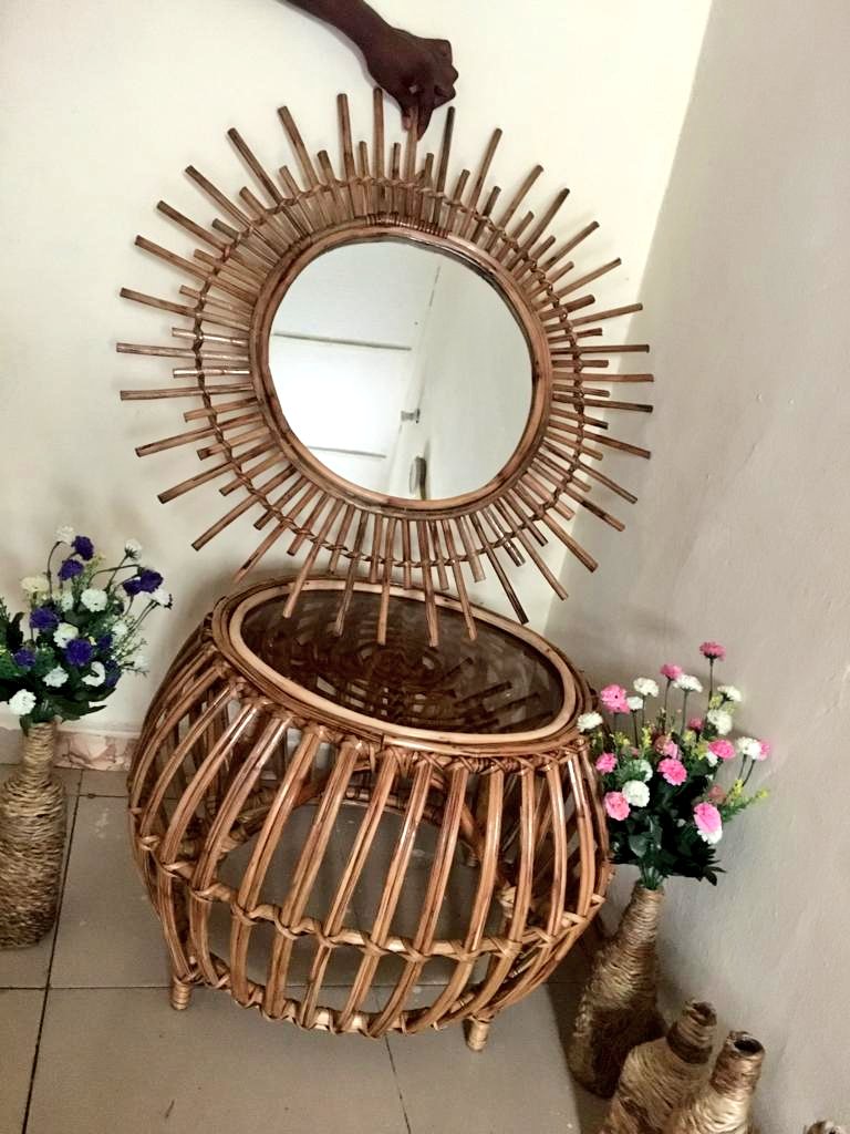 Oy_brands's tweet photo. This piece is a beautiful hand crafted round table with glass top made from cane/rattan. 
Price- #22,000 🇳🇬
Pickup-  Ibadan
Nationwide delivery
Payment confirms Order
All items are handmade❤️

#gtbank #hakeem #mayor #protest #lagos #adesua #hakimi #ibadan https://t.co/vAI9o4usw0