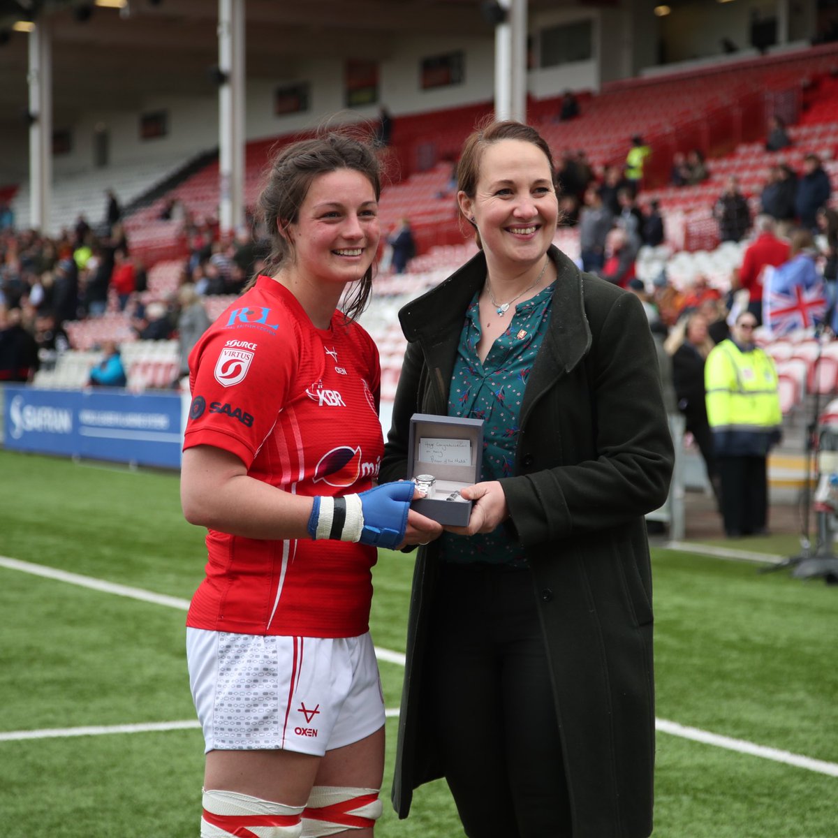 armyrugbyunion's tweet photo. 𝐏𝐥𝐚𝐲𝐞𝐫 𝐨𝐟 𝐭𝐡𝐞 𝐌𝐚𝐭𝐜𝐡 sponsored by @EBwatches 

Many congratulations @sallym_stott21 👏 https://t.co/Cgu4QYL5kv