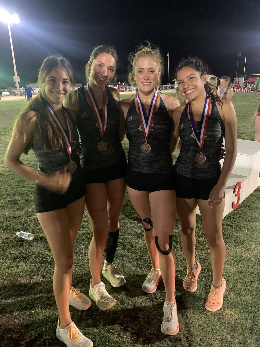 Congratulations Gracie Ortiz for advancing to the area meet! 
1600 - 2nd
4x400 - 3rd
800 - 4th