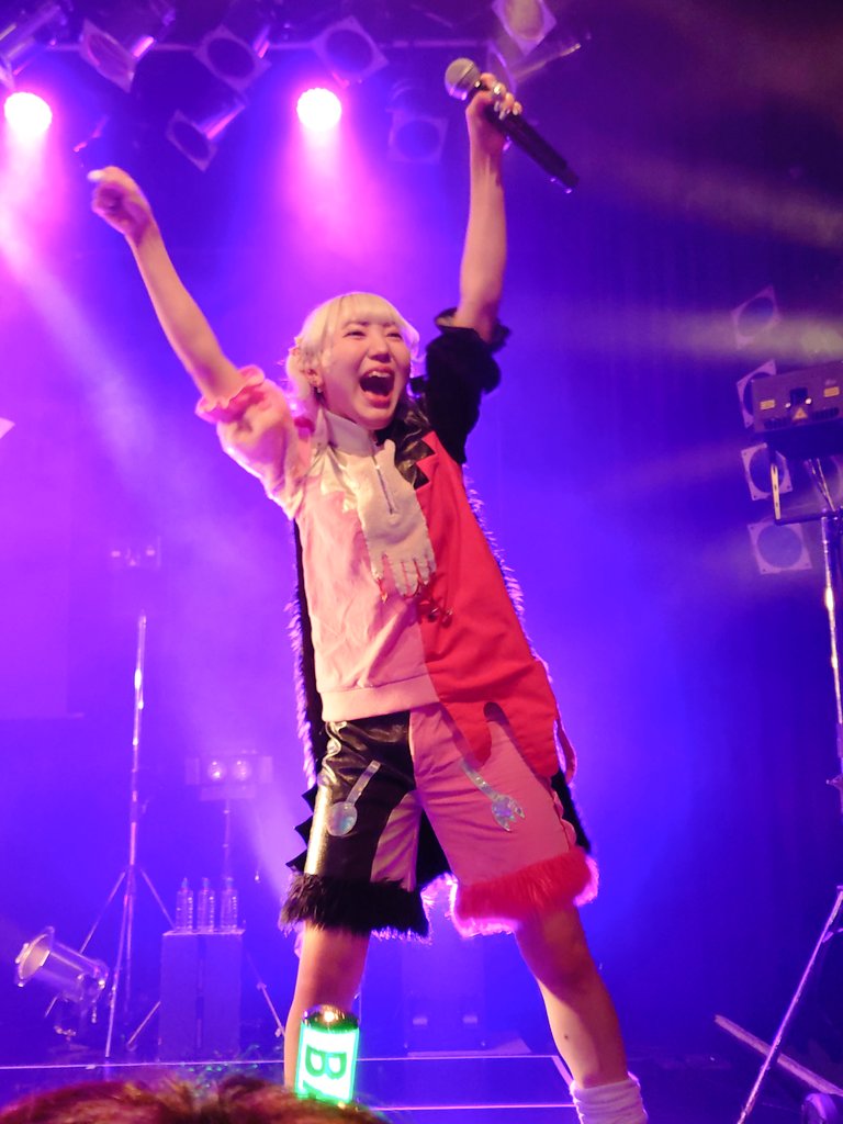 BiSH425105's tweet photo. 久しぶりのライブめっちゃ楽しかった！
チヨピー 歌の声量がいつも大きくてめっちゃ良い！ダンス、演技もレベルアップしてて良かったよ！
これからも頑張ってください！🩷

 #PIGGS #ブーシャウトツアー 1部 #PIGGS渋谷 https://t.co/rX57Vn8KqT