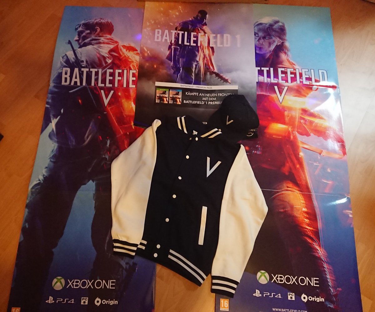 I__FIRE__I's tweet photo. Thank you so much @EA @EA_Germany for the Big package 📦!!! 💜💜💜
Giveaways on 24th April 🔥
10 X #BFV Cardboard stand up
1 X #BFV @EA_DICE Cap 🧢
1 X #BFV #Dice college Jacket 🧥
1 X #BF1 Poster 🖼
2 X #BF2042 Ultimate Edition PC keys 🗝

#BCITW #battlefieldfamily #Fireunity 🔥 https://t.co/6IXCsricFl