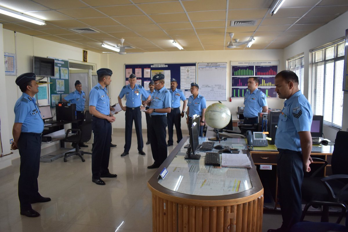 hqwaciaf's tweet image. Air Mshl PM Sinha, AOC-in-C WAC visited AF Station Udhampur today and reviewed operational preparedness and prevailing security situation. During interaction, he stressed on professional focus and involvement in all tasks. #HarKaamDeshKeNaam