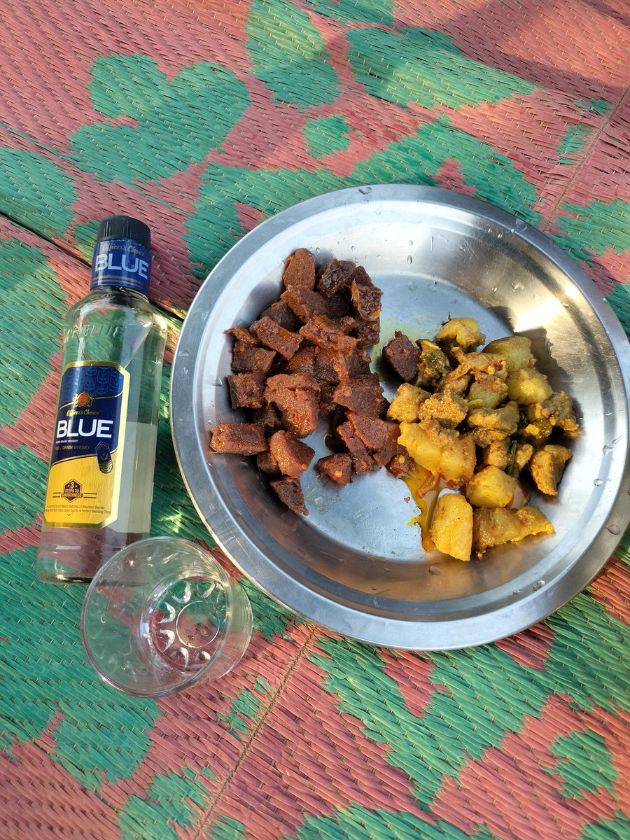 sayan_deori's tweet photo. #Buishu in #Reang villages.
They offer something to drink and eat. Here #Barangi (distilled spirit), pork curry and elephant yam sabji. Happy Buishu to all :)
There are pithas and puffed rice too. https://t.co/oHtGqU3ye3