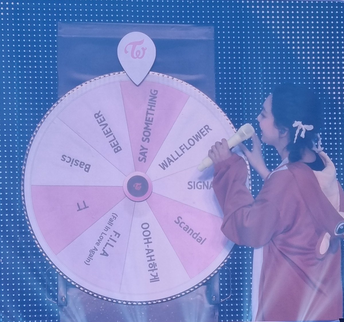 🍑 🍓 on Twitter "The songs on the spinning wheel today"