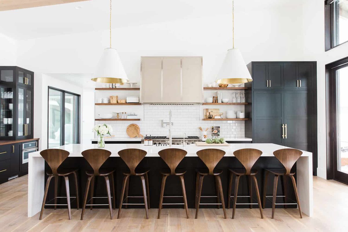 bunkingventures's tweet photo. Kitchens are not only the heart of a home, but they are also the center of any shared living experience. 

They bring people together to cook, eat, and connect over good food and great company. 

#KitchenConnections #SharedLiving #CommunityBuilding 🍽️👥🏠 https://t.co/D9hTdkLnRi