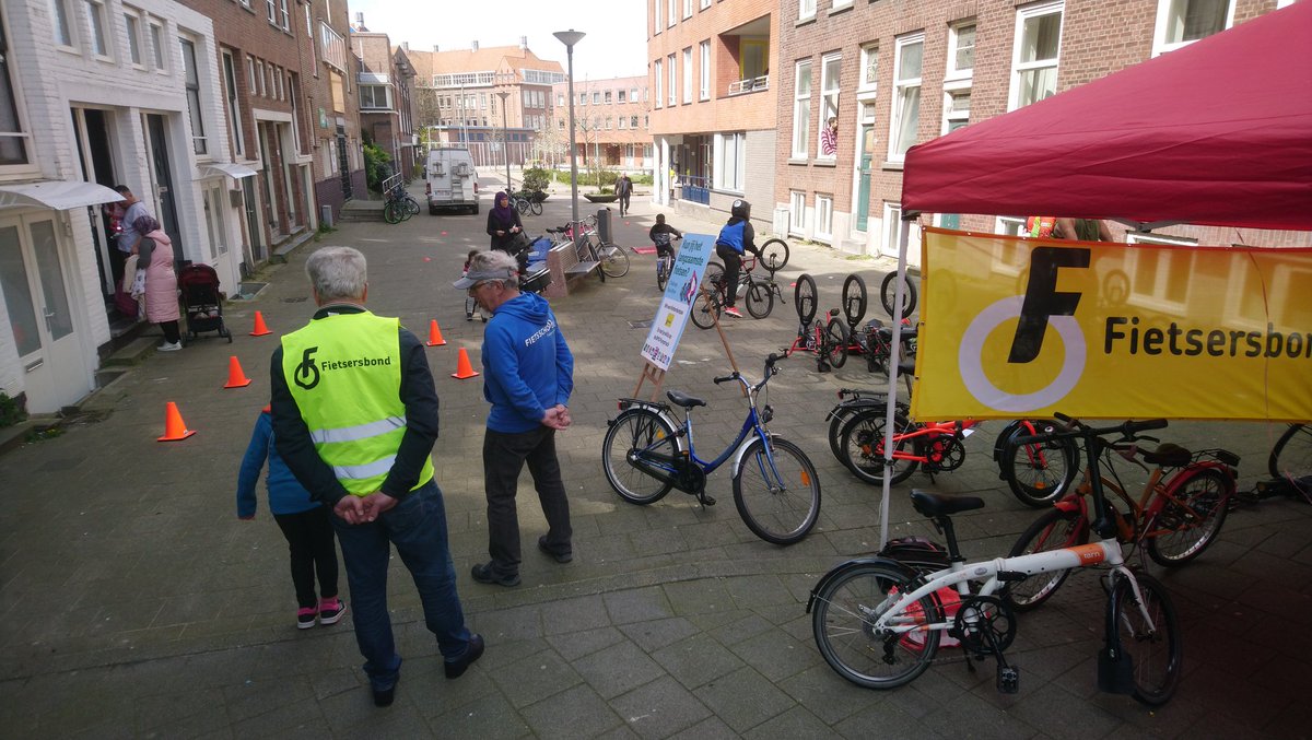 Fietsfestijn Boulevard Zuid, Beijerlandselaan. Veel fietsplezier!
