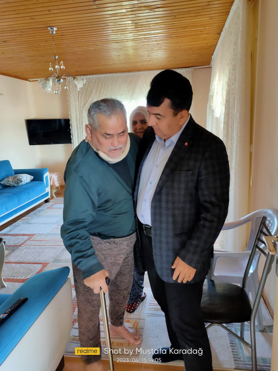 Mezitli_AkParti's tweet photo. Mersin Milletvekili adayımız Sn. Ali Kıratlı, İlçe Başkanımız Sn. Zafer Uslu, İlçe teşkilatımızla Eski Mezitli mahallesi sakinlerimizden Mustafa Kılıç’a geçmiş olsun ziyaretinde bulunduk; Hasbihâl edip temenni ve dileklerini dinledik.🇹🇷 https://t.co/iH2A71zEG3