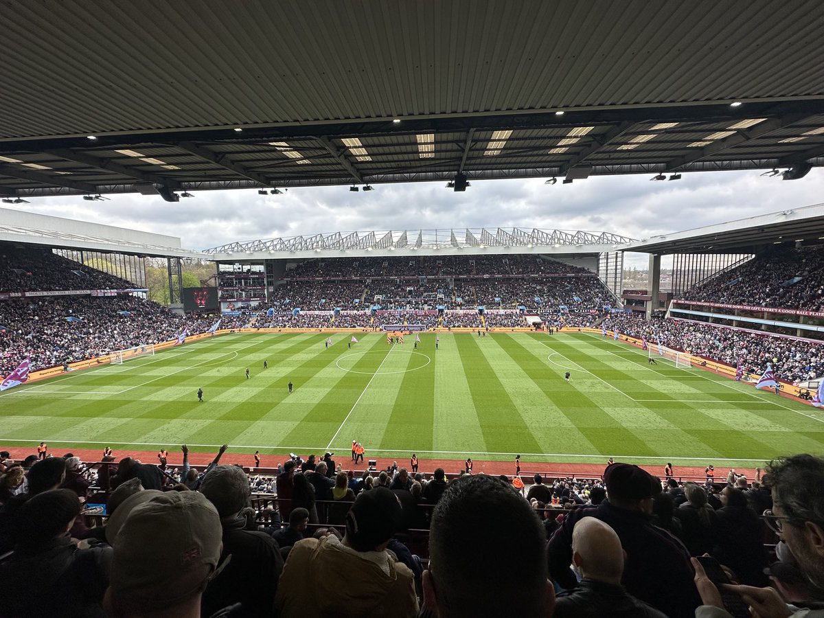 FPL_BOSS_'s tweet image. Match 1/8 on this football holiday off to a great start!