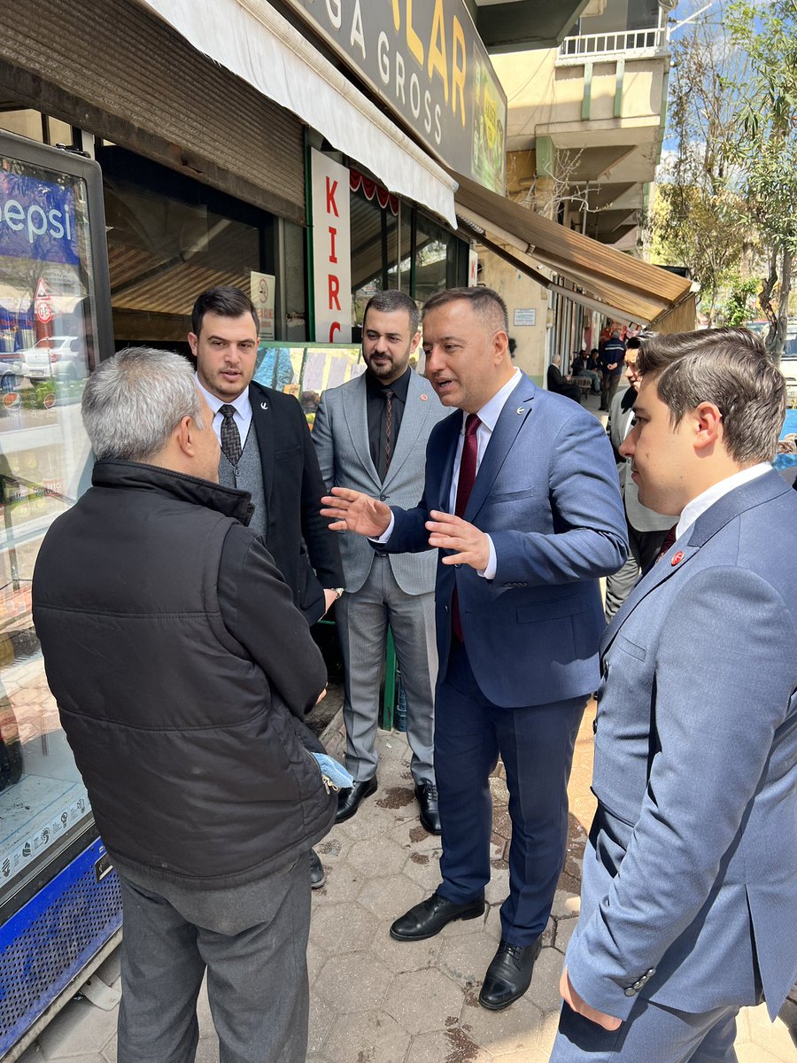 Kıymetli Milletvekili adaylarımız @sukruyilmaz_27 <a href="/av/">AV</a>.mhmt.akgl  ilçe başkanımız @selami_demirkol27 ve değerli teşkilat ekibimizle beraber bugün yine sahadaydık. Halkımıza davamızı anlattık. Hem dualarına hem oylarına talip olduk. Vekillik seçimlerini kazandığımız zaman yeniden