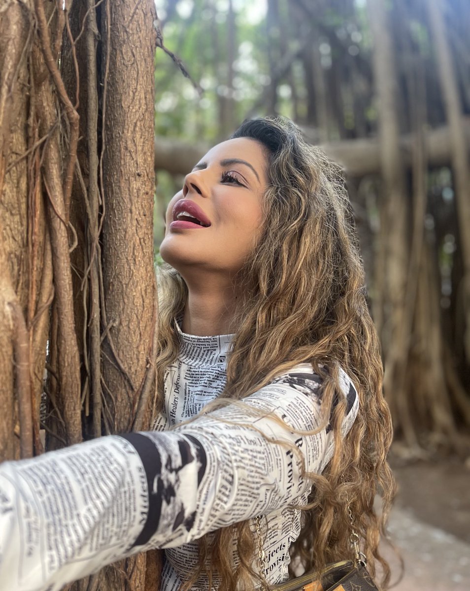 bhairavigoswami's tweet photo. I love hugging trees.
Old, Wise, Strong🤎💚💛
Abundant in energy
#trees #blessdCorner #PeaceAndLove https://t.co/BAlV7omYx0