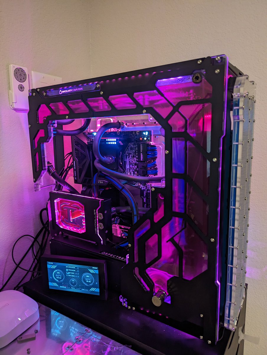 SingularityC's tweet photo. Spectre 3.0 Build with the Spectre 3.0 Dual Loop Side Panel Dark.
check out the full info here:
https://t.co/4B0l1grLyf
#singularitycomputers #spectreintegramdualloopsidepanel #customsidepanel #watercooling #liquidcooling #spectreintegram #spectre #custombuilds https://t.co/KXTGx02dLl