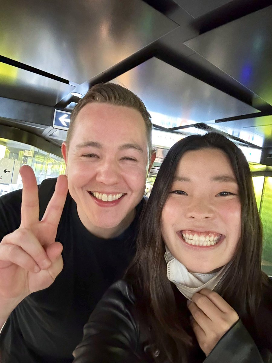 Over half a million people move through Ginza station every day day - can’t believe I ran into someone I know!

Great to see you Shoko-san!! 👋