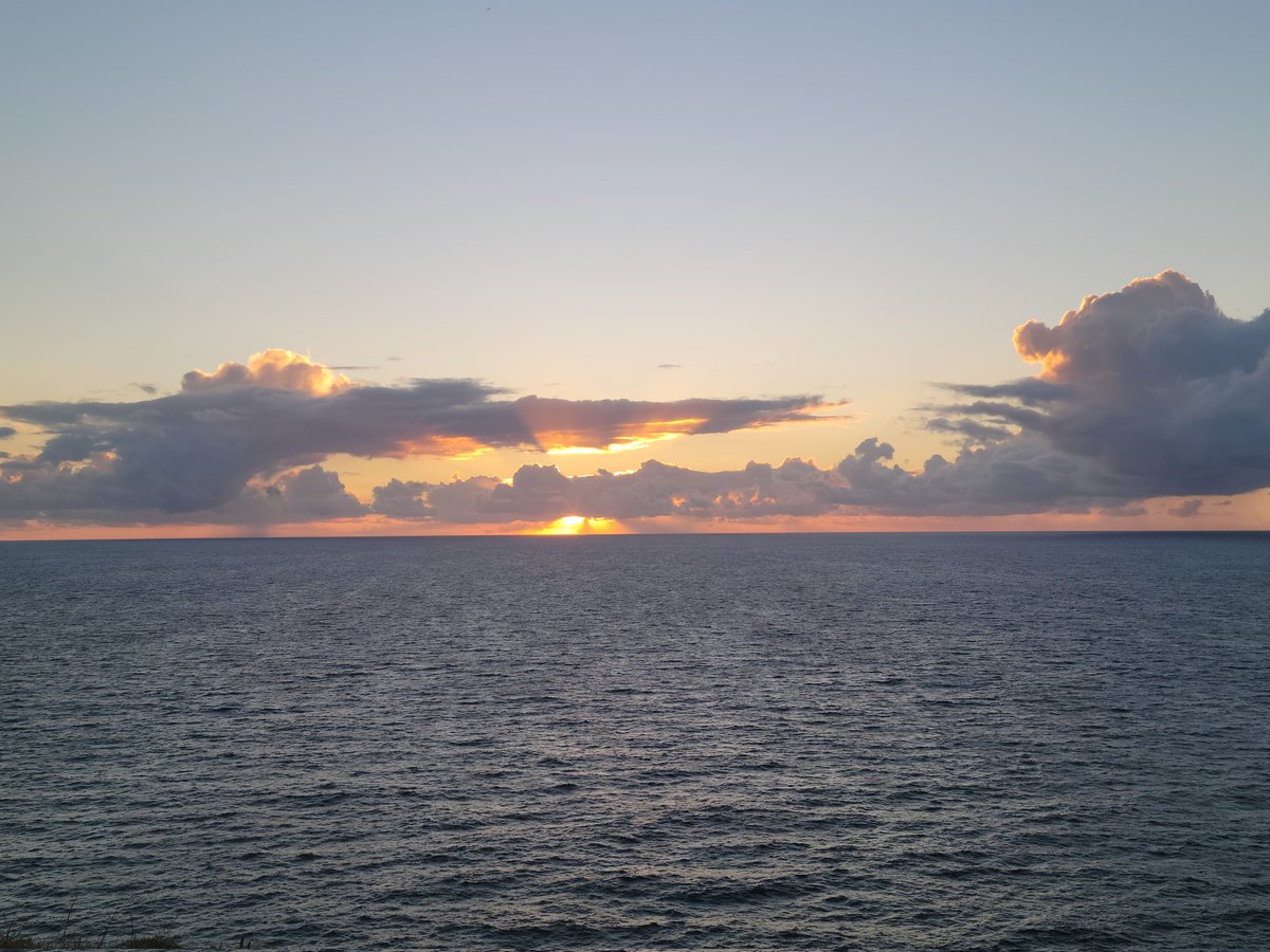 VirginiaButton1's tweet photo. First in USA to see sunrise today #stcroix #pointudall https://t.co/yexnPURlpN